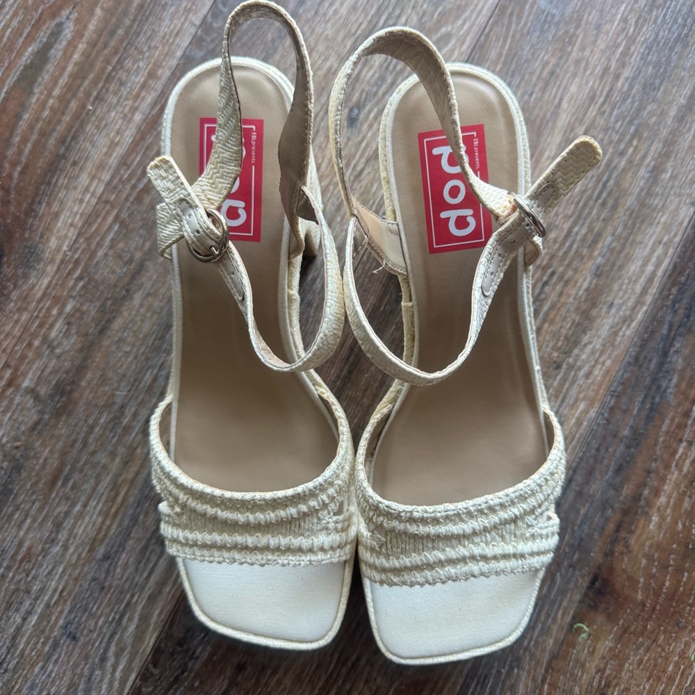 Pop Womens Applaud Heeled Platform Sandals Cream Strap Size 8.5